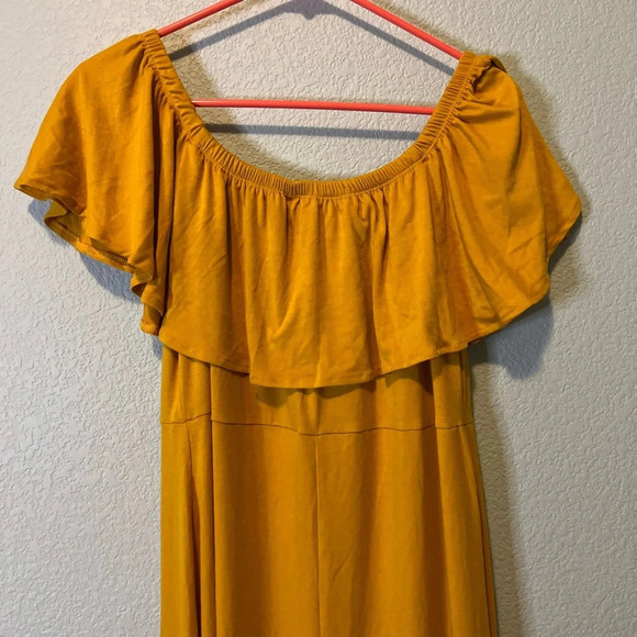 Dresses & Skirts - Off the Shoulder Yellow Maxi Dress